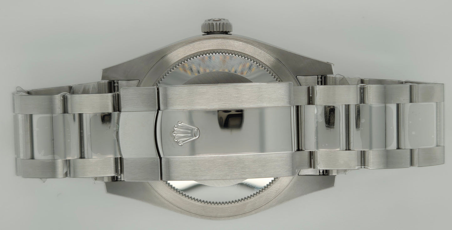 Rolex Sky-Dweller Mint Green Dial and Oystersteel 336934 clasp