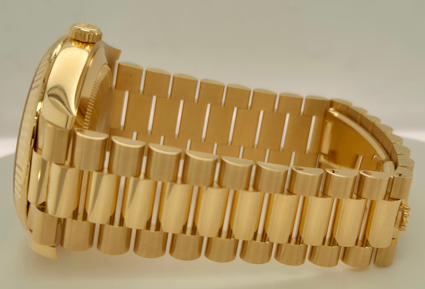 Rolex Day-Date 40 18ct Yellow Gold Fluted President Green Dial 228238 | 2024 | 40mm