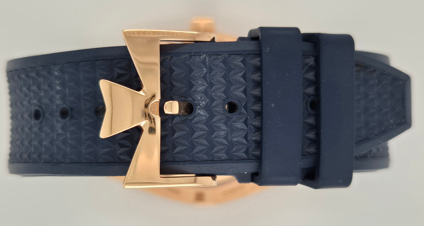Vacheron Constantin Overseas Blue Dial 4500V/110R-B705 clasp
