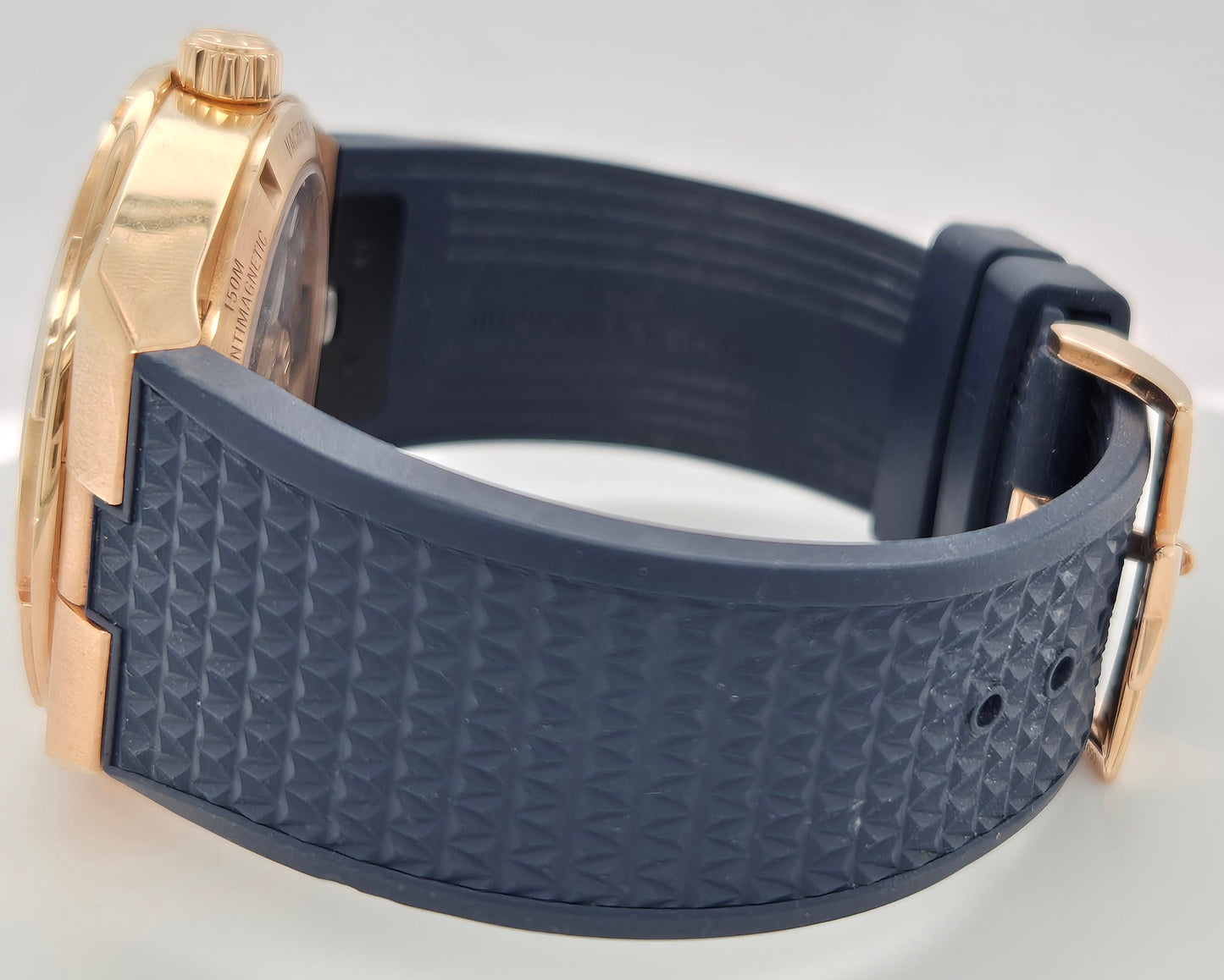 Vacheron Constantin Overseas Blue Dial 4500V/110R-B705 side left