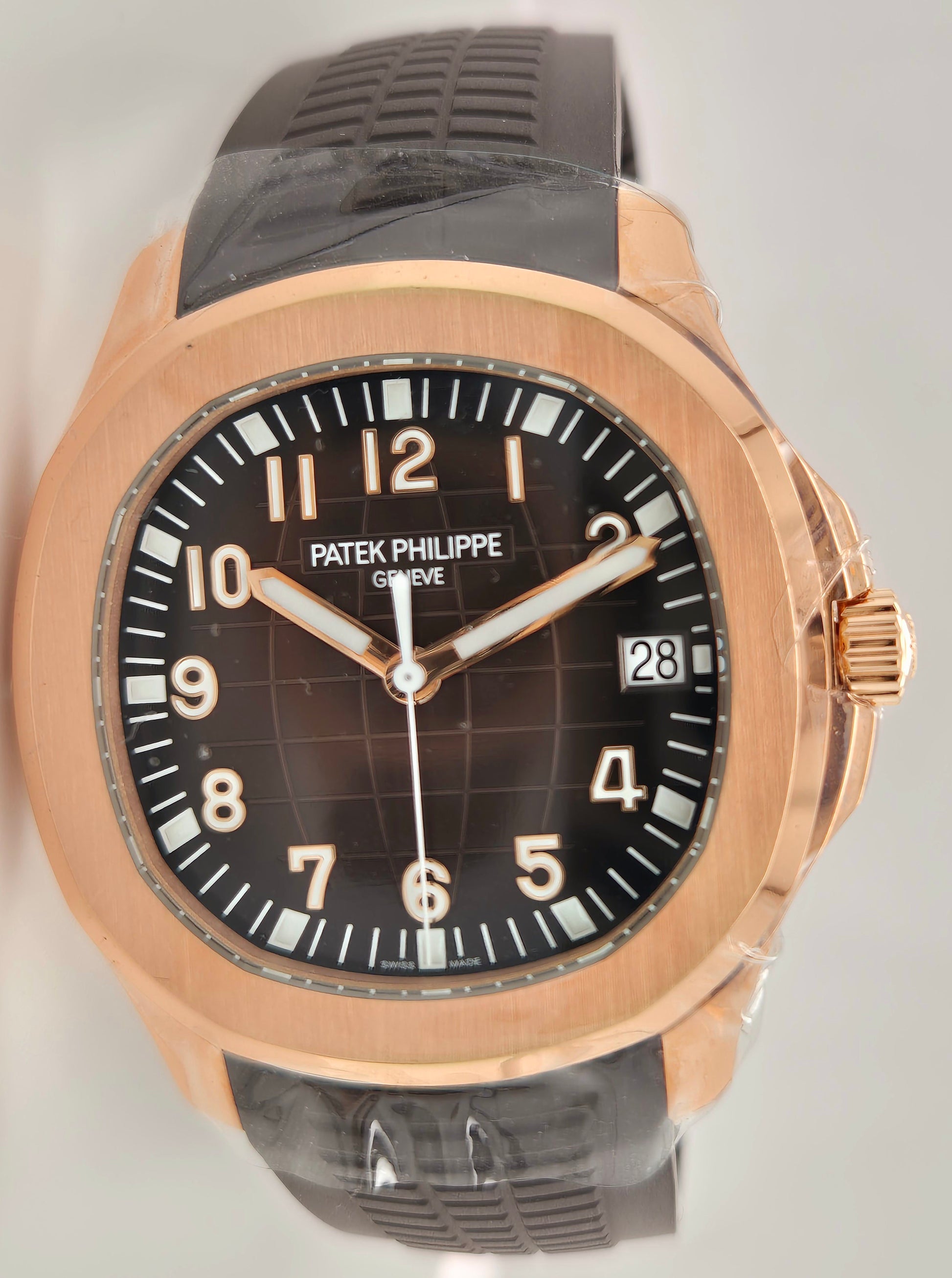 Patek Philippe Aquanaut Rose Gold 5167R-001 front