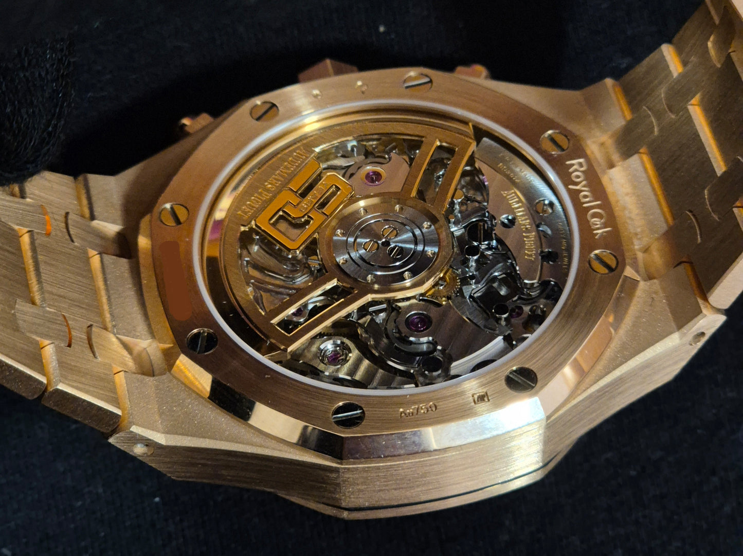 Audemars Piguet Royal Oak Chronograph Black Dial Rose Gold 26240OR.OO.1320OR.06 open case