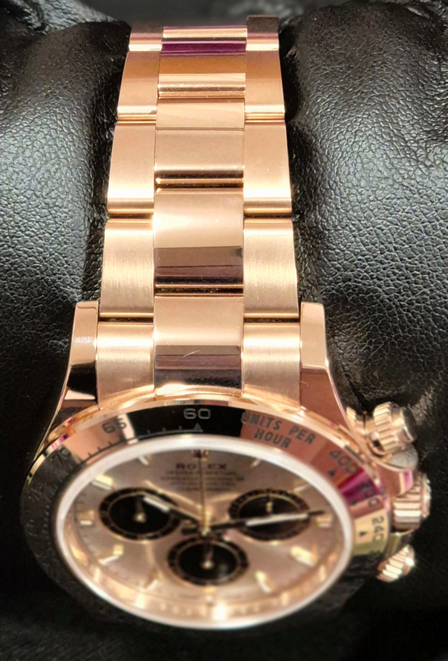 Rolex Cosmograph Daytona 18ct Everose Gold Sundust and Black Index Dial 126505 bracelet 2