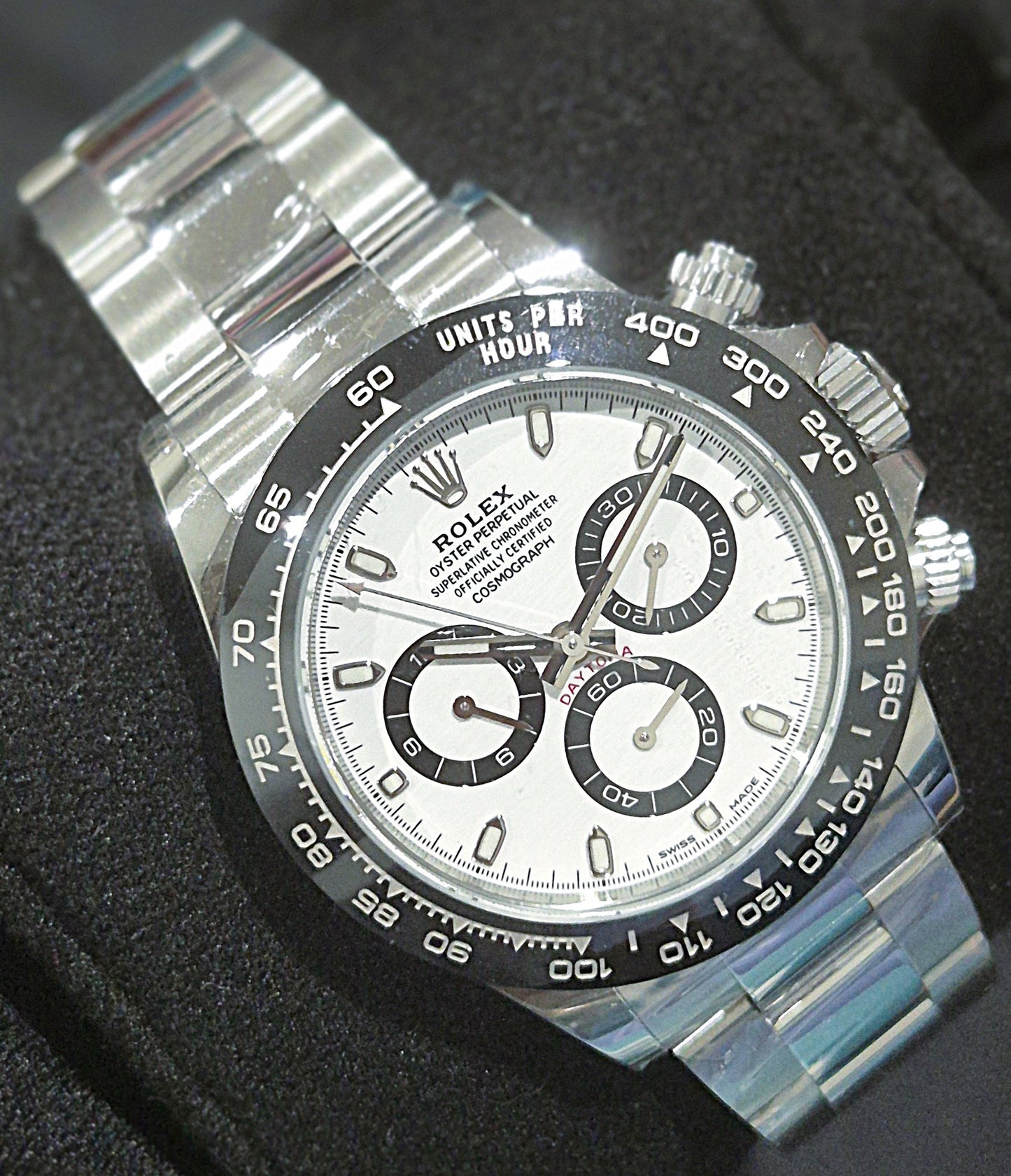 Rolex Cosmograph Daytona “Panda” Oystersteel 116500LN front left