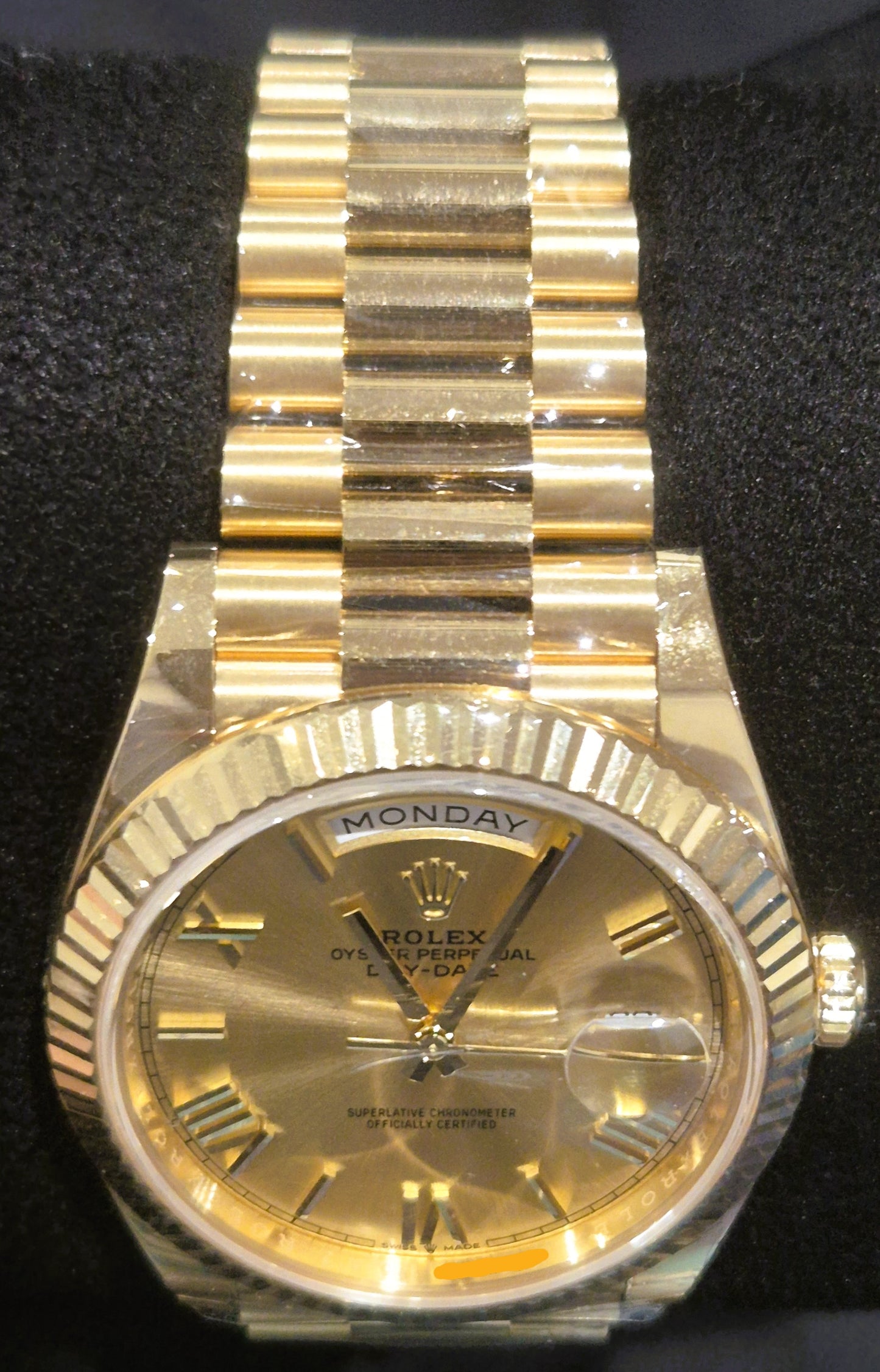 Rolex Day-Date 40 Yellow Gold Champagne Roman Dial 228238 bracelet