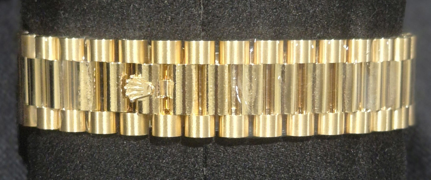 Rolex Day-Date 40 Yellow Gold Champagne Roman Dial 228238 clasp