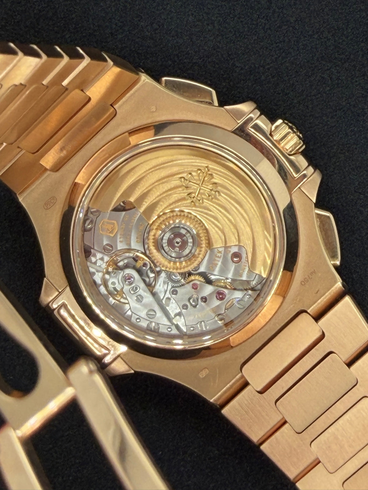 Patek Philippe Nautilus Grey Dial 18ct Rose Gold 5980/1R-001 | 2017 | 40.5mm