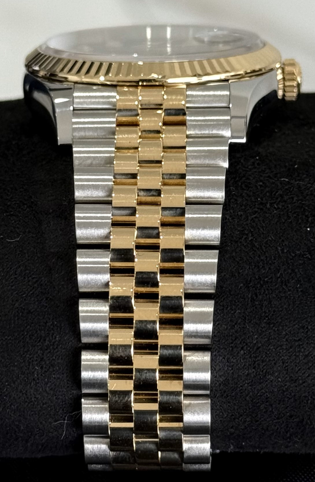 Rolex Datejust 36 Two Tone Yellow Gold Black with Diamonds Dial 126233 bracelet right