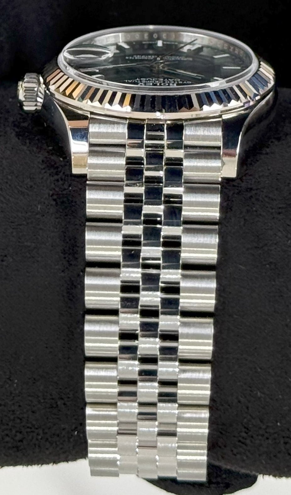 Rolex Datejust 31 Mint Green Dial Jubilee 278274 bracelet left