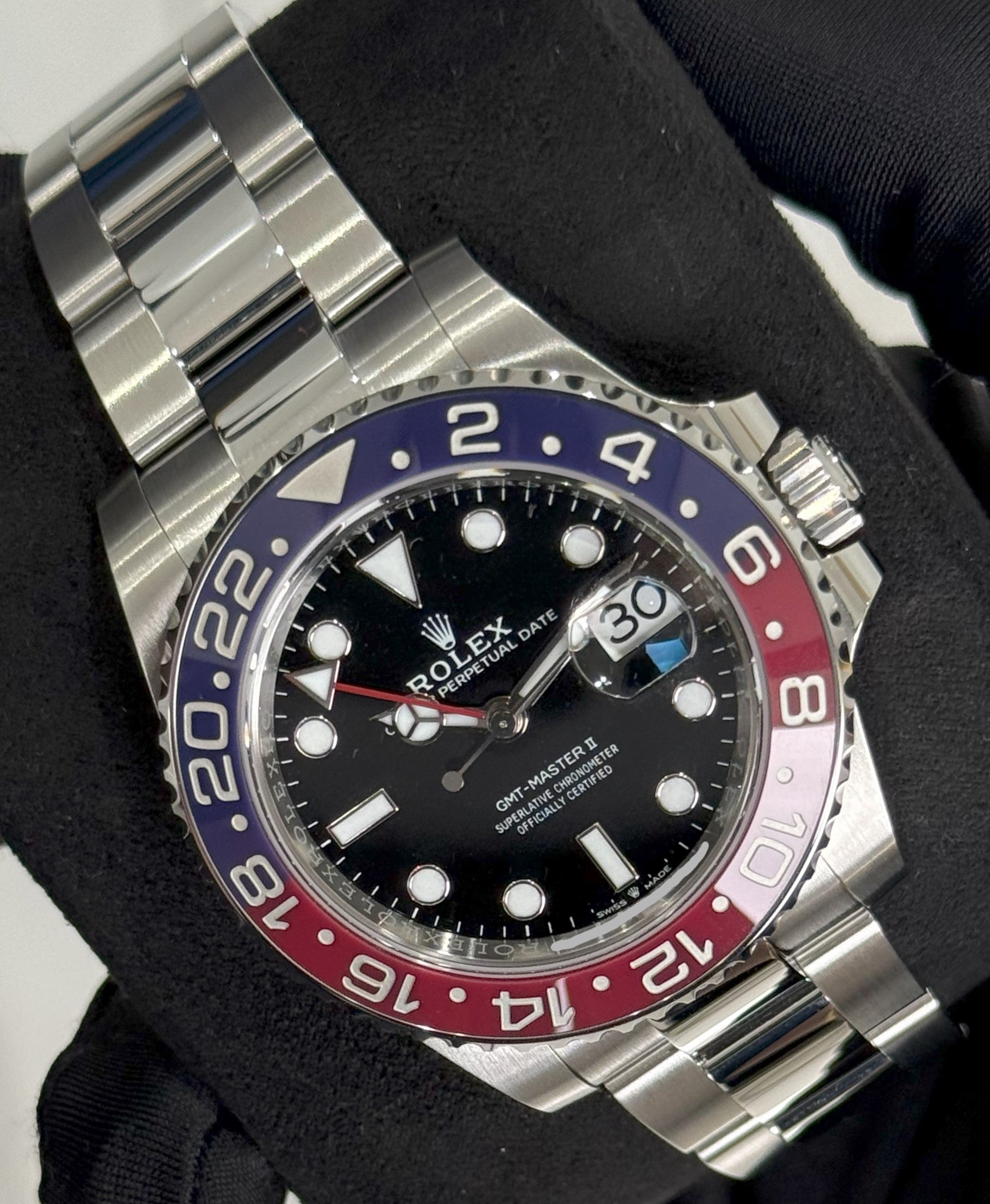 Rolex GMT-Master II Pepsi Oyster Bracelet 126710BLRO front left