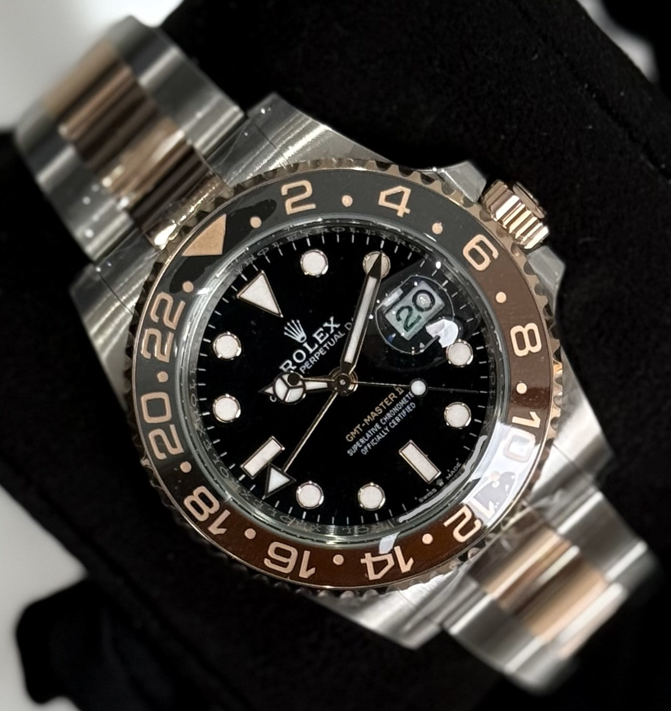 Rolex GMT-Master II Rootbeer Two Tone Everose Oyster 126711CHNR front left