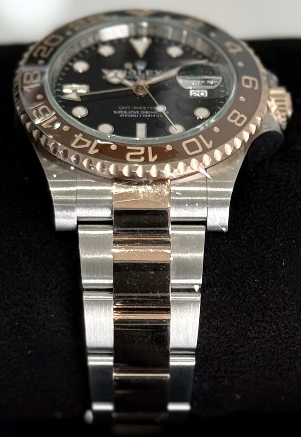 Rolex GMT-Master II Rootbeer Two Tone Everose Oyster 126711CHNR bracelet right