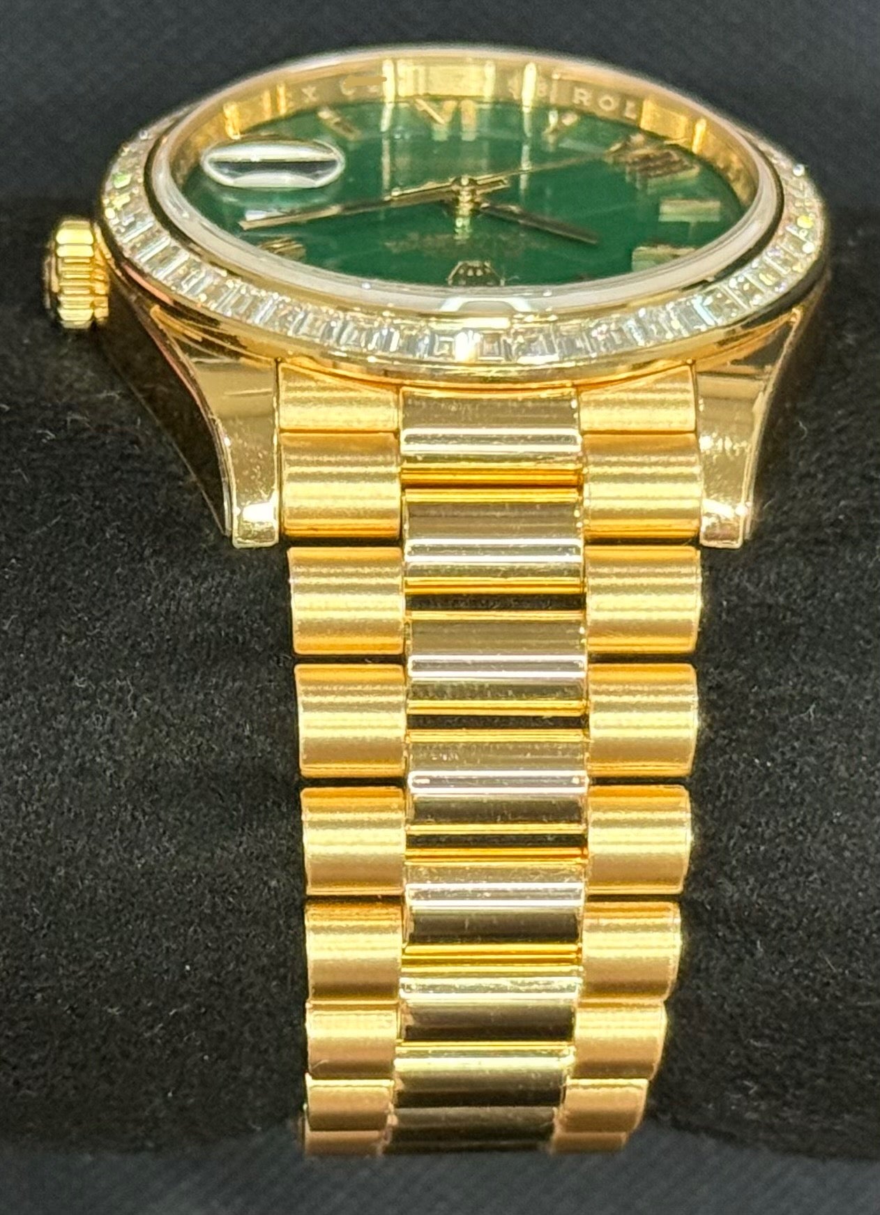 Rolex Day Date 40 18ct Yellow Gold ‘Money Green Dial’ Factory Diamond Bezel 228348TBR bracelet left