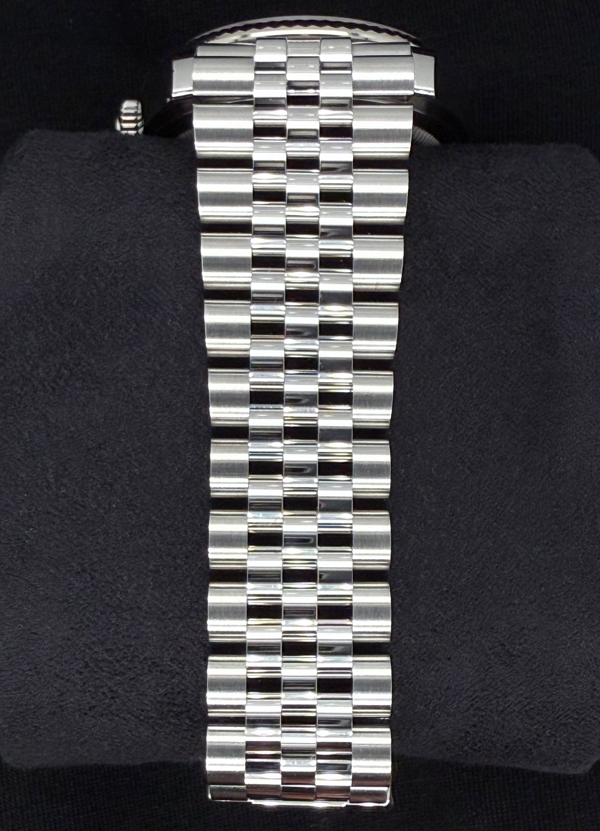 Rolex Datejust 36 Fluted Bezel Stainless Steel Pink Diamond Set Dial - Roman VI and IX Jubilee 126234 bracelet