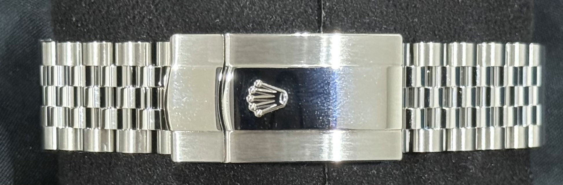 Rolex Datejust 41 White Dial Jubilee 126334 clasp