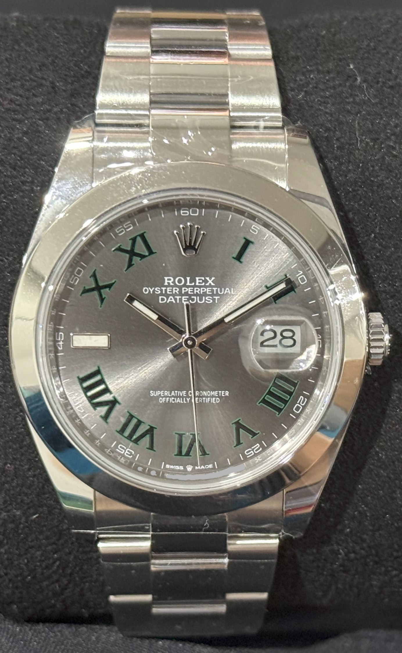 Rolex Datejust 41 Wimbledon Dial Oystersteel Smooth Bezel 126300 front
