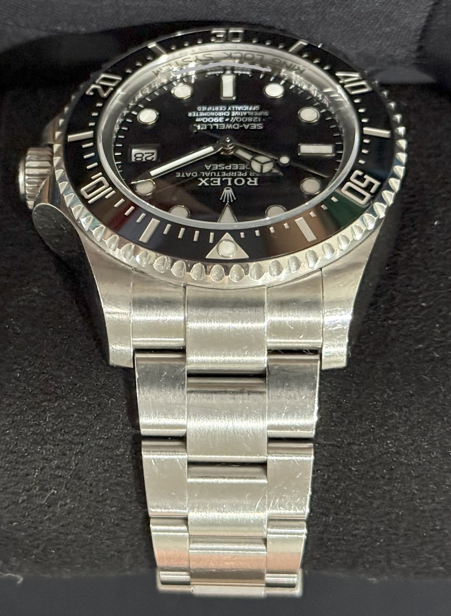 Rolex Sea-Dweller Deepsea Black Dial 136660 bracelet bottom