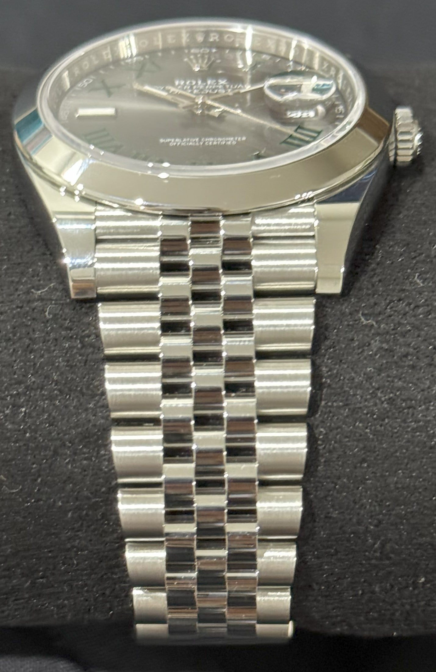 Rolex Datejust 41 Wimbledon Roman Dial Oystersteel Jubilee 126300 bracelet
