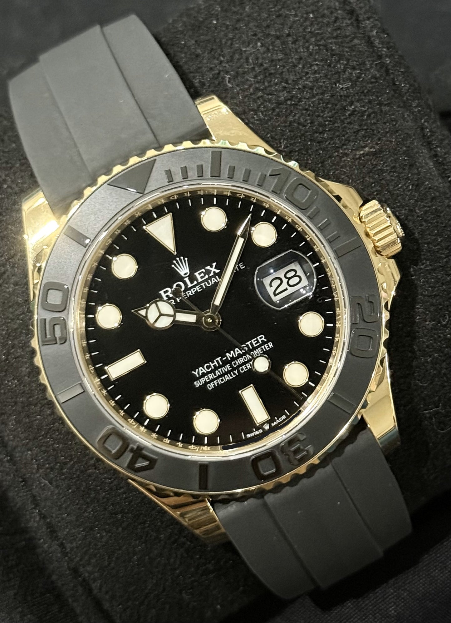 Rolex Yacht-Master Black Dial 18ct Yellow Gold Oysterflex 226658  front left