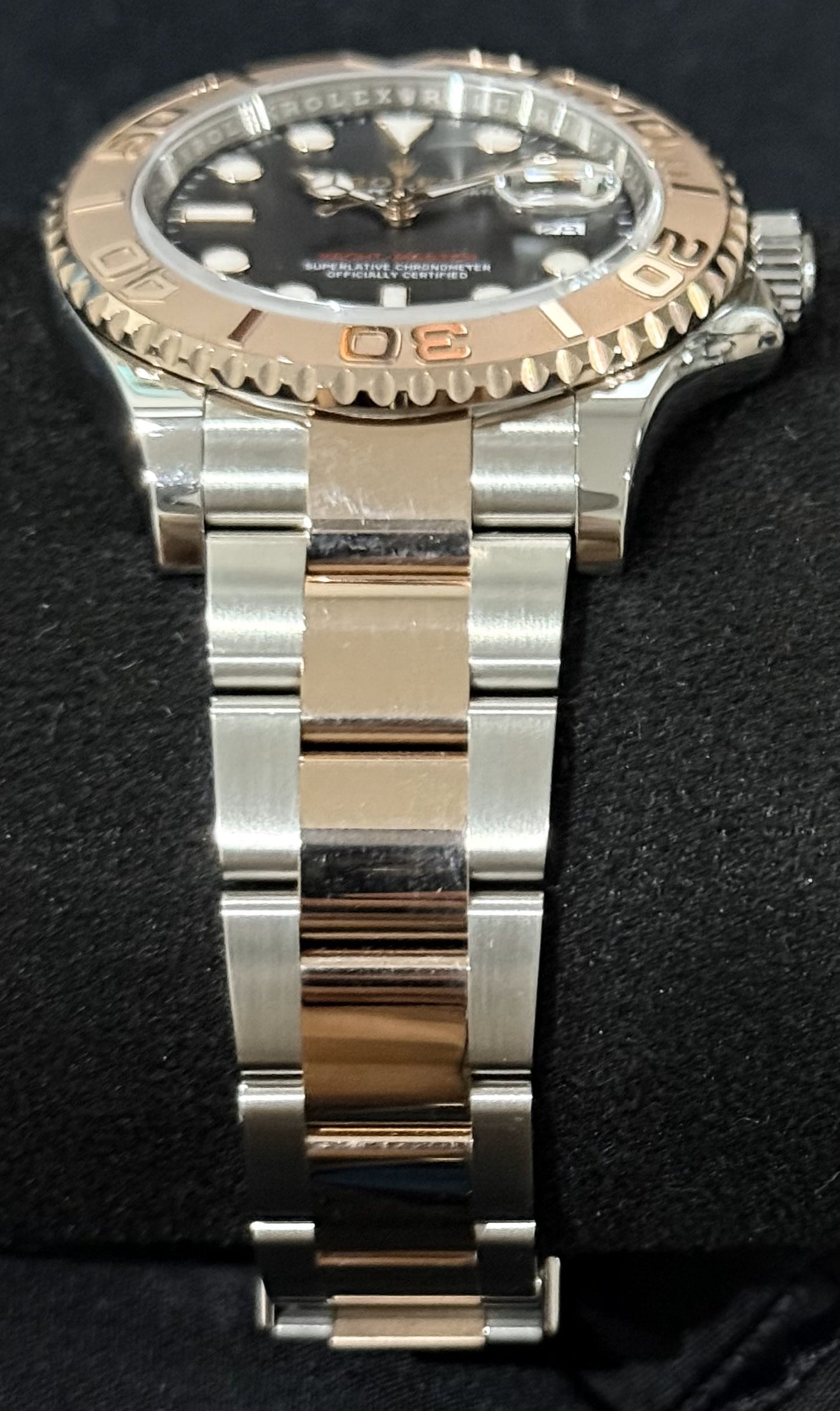 Rolex Yacht-Master 40 Everose Gold & Oystersteel Rose Gold Bezel Black Dial 126621 bracelet
