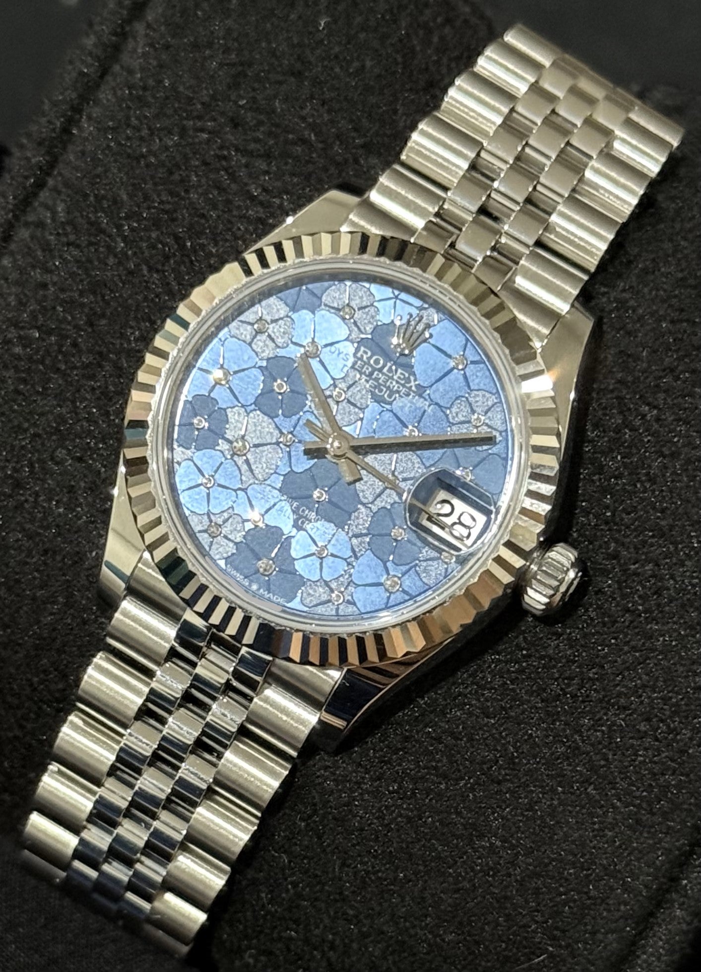 Rolex Datejust 31 Blue Floral Motif Dial Jubilee 278274 right angled