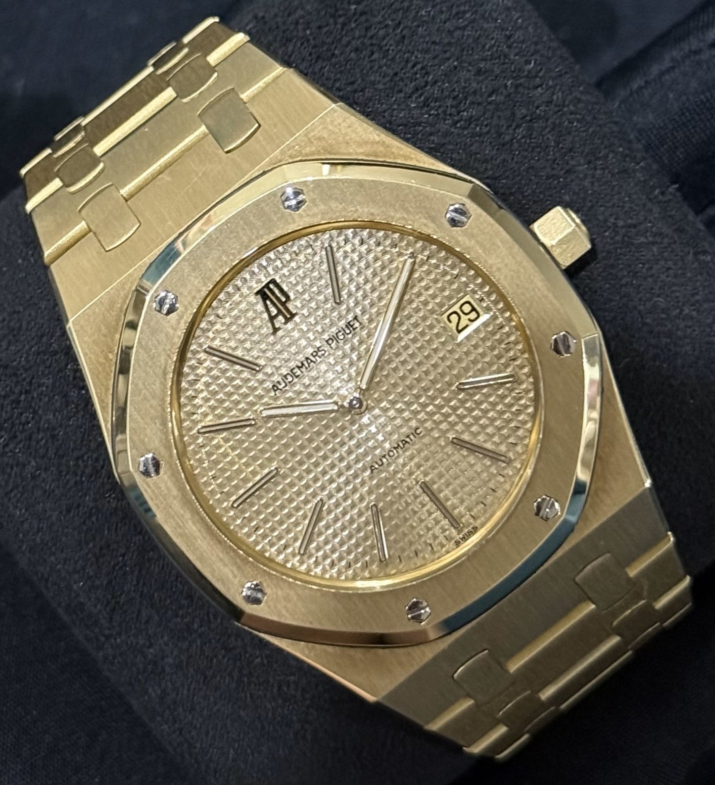 Audemars Piguet Royal Oak Jumbo 18ct Yellow Gold 5402 BA front left