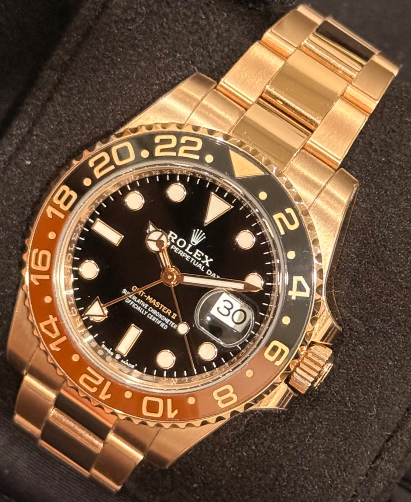 Rolex GMT-Master II 'Rootbeer' 18ct Rose Gold 126715CHNR front right