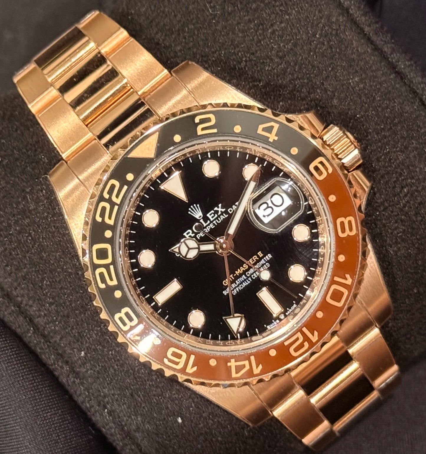 Rolex GMT-Master II 'Rootbeer' 18ct Rose Gold 126715CHNR front left