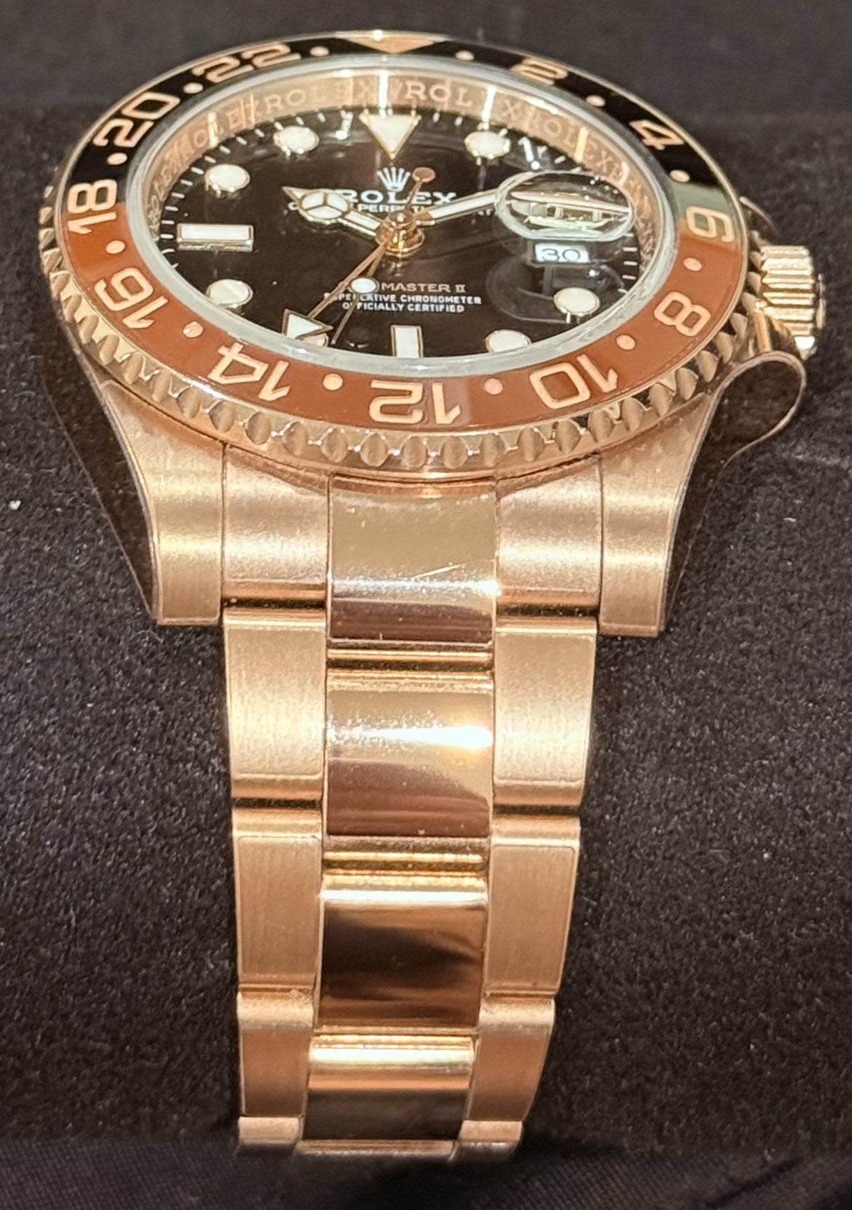 Rolex GMT-Master II 'Rootbeer' 18ct Rose Gold 126715CHNR bracelet