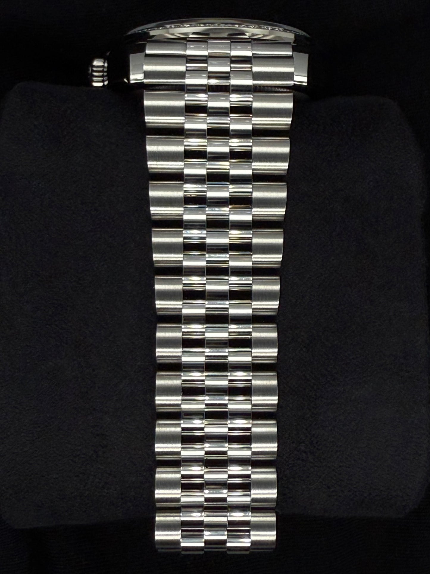 Rolex Datejust 36 Mother of Pearl ‘MOP’ Diamond Dial with Factory-Set Diamond Bezel Oystersteel Jubilee 126284RBR | 2025 | 36mm
