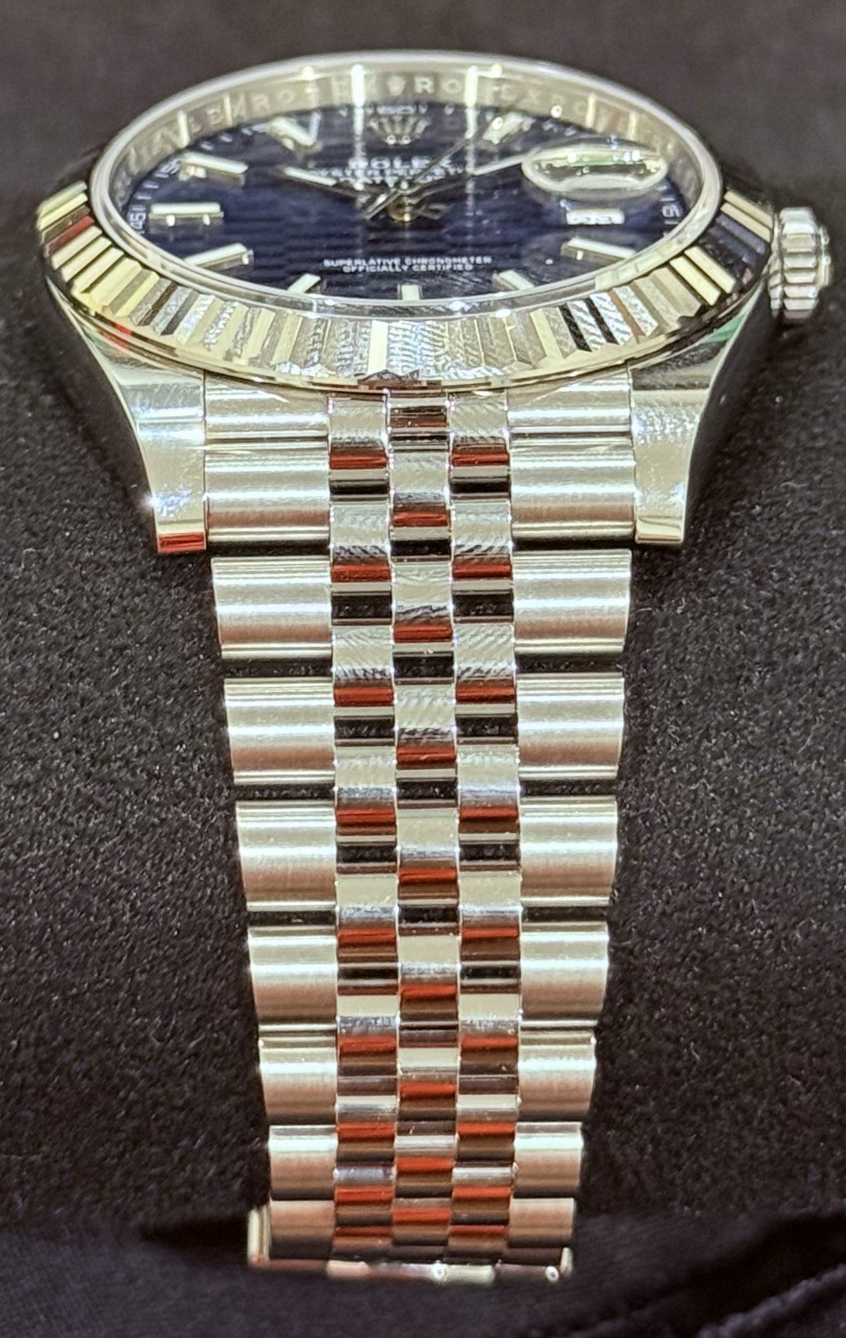 Rolex Datejust 41 Blue Motif Fluted Jubilee 126334 bracelet 2