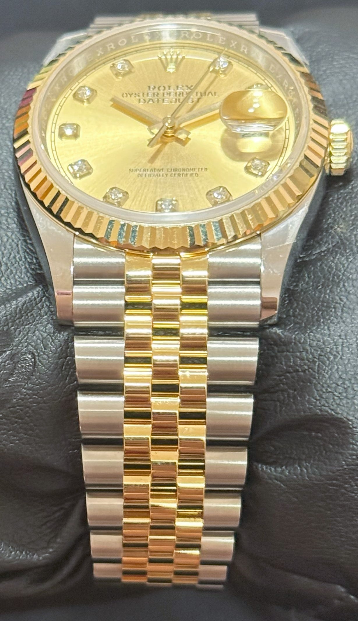 Rolex Datejust 36 Two-Tone Yellow Gold Champagne Dial with Diamonds 126233 bracelet