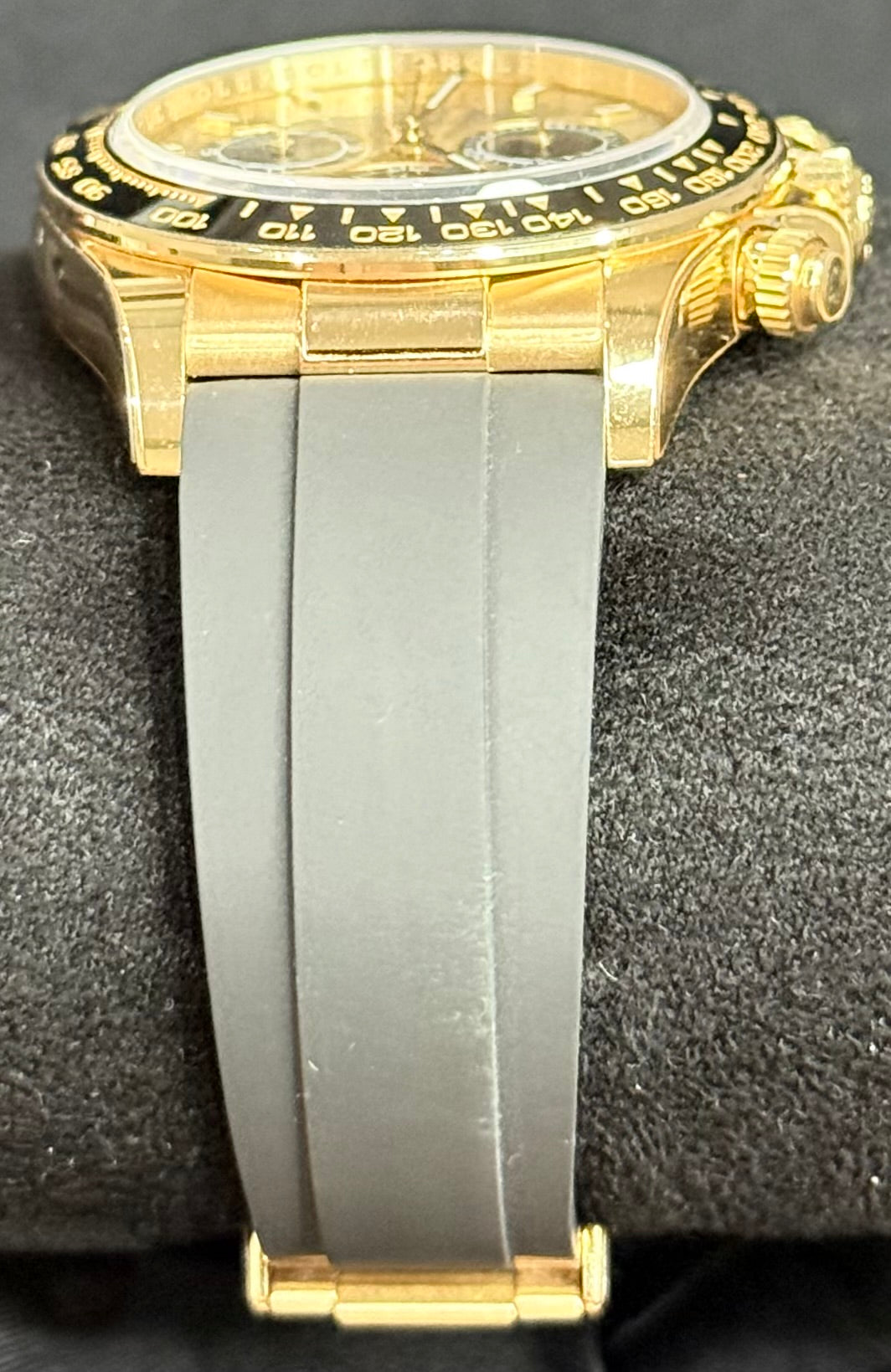 Rolex Cosmograph Daytona Yellow Gold 'Pikachu' Gold Dial with Black Sub-Dials Oysterflex 126518 strap