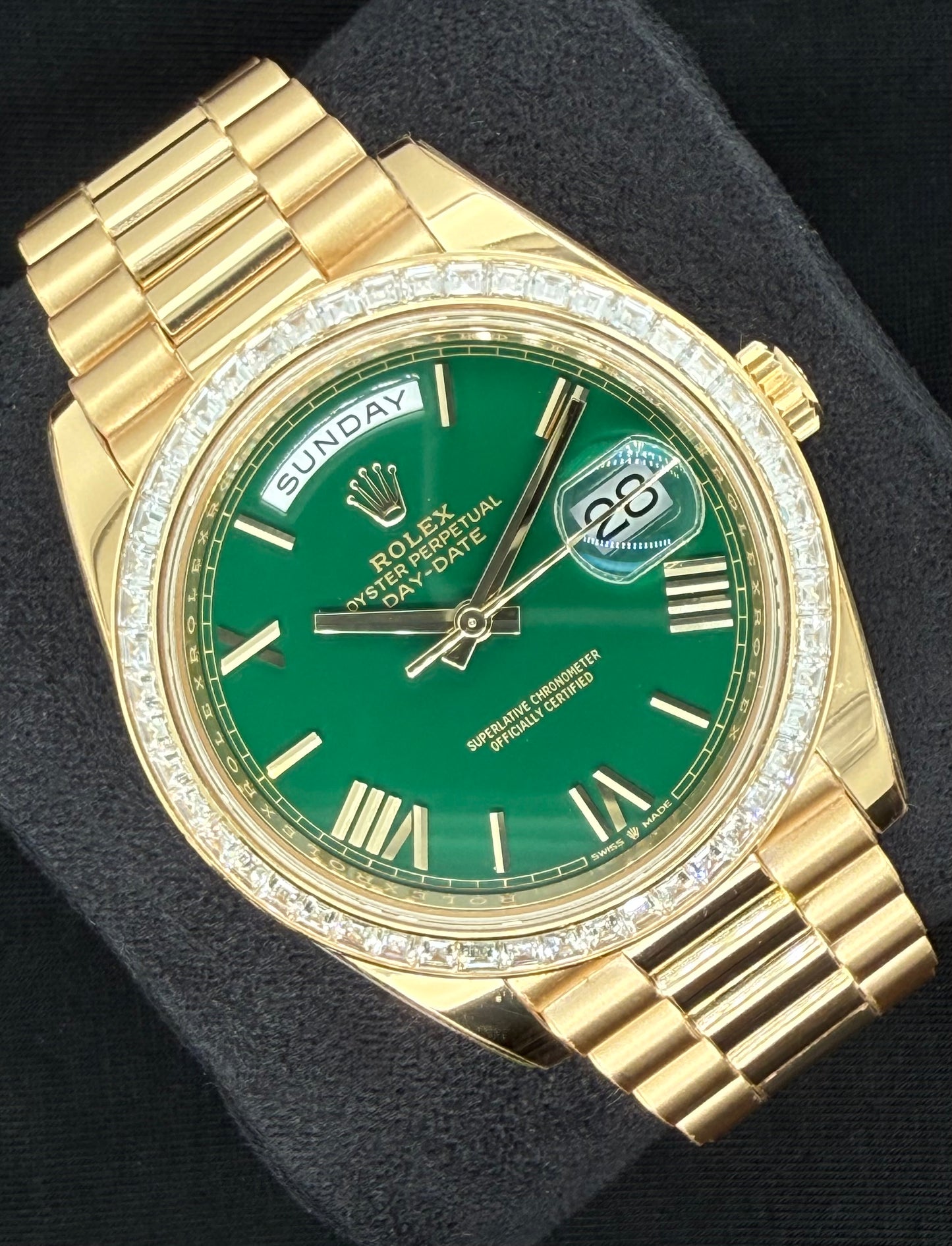 Rolex Day Date 40 18ct Yellow Gold ‘Money Green Dial’ Factory Diamond Bezel 228348TBR left