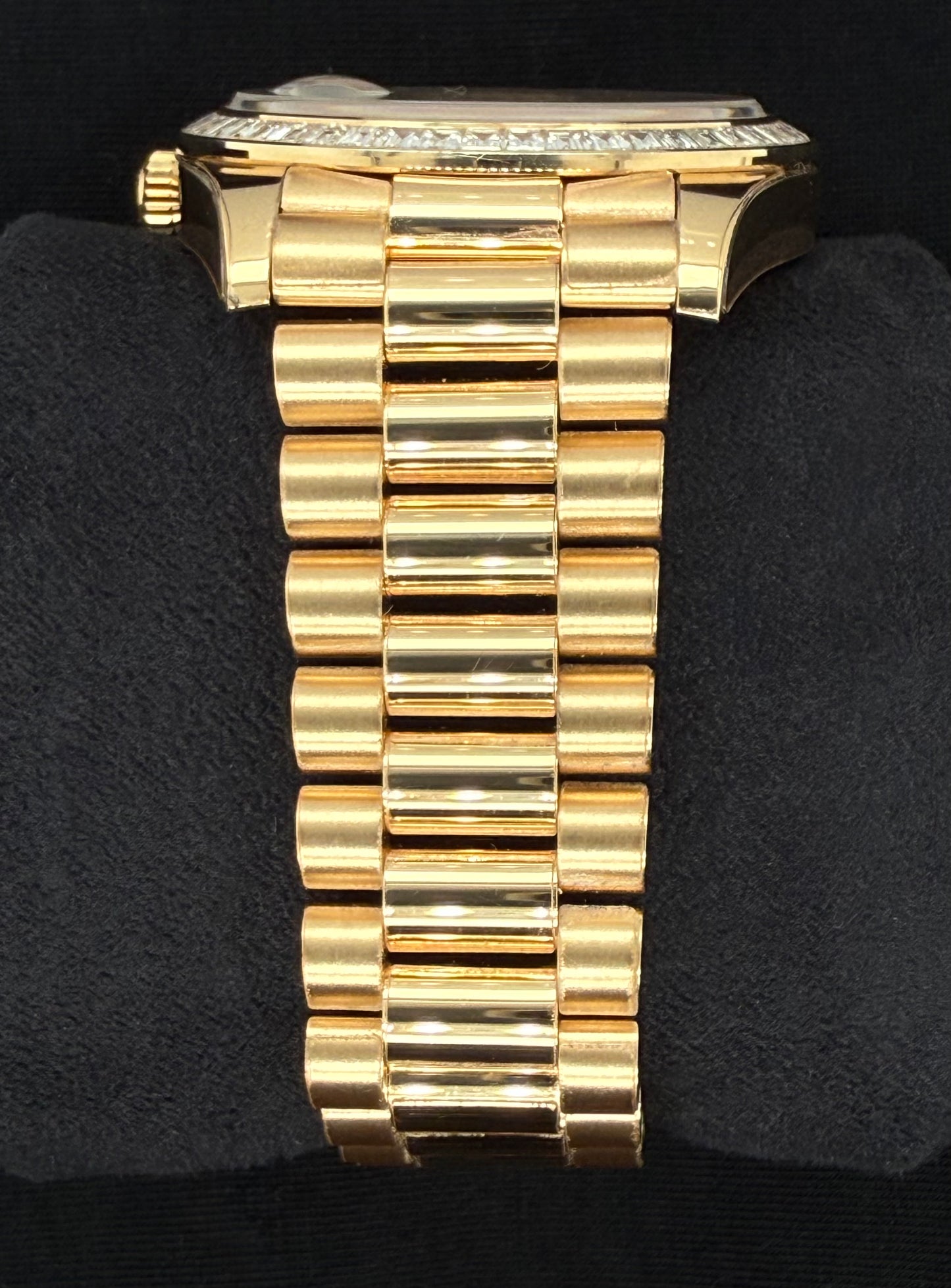 Rolex Day Date 40 18ct Yellow Gold ‘Money Green Dial’ Factory Diamond Bezel 228348TBR bracelet 2