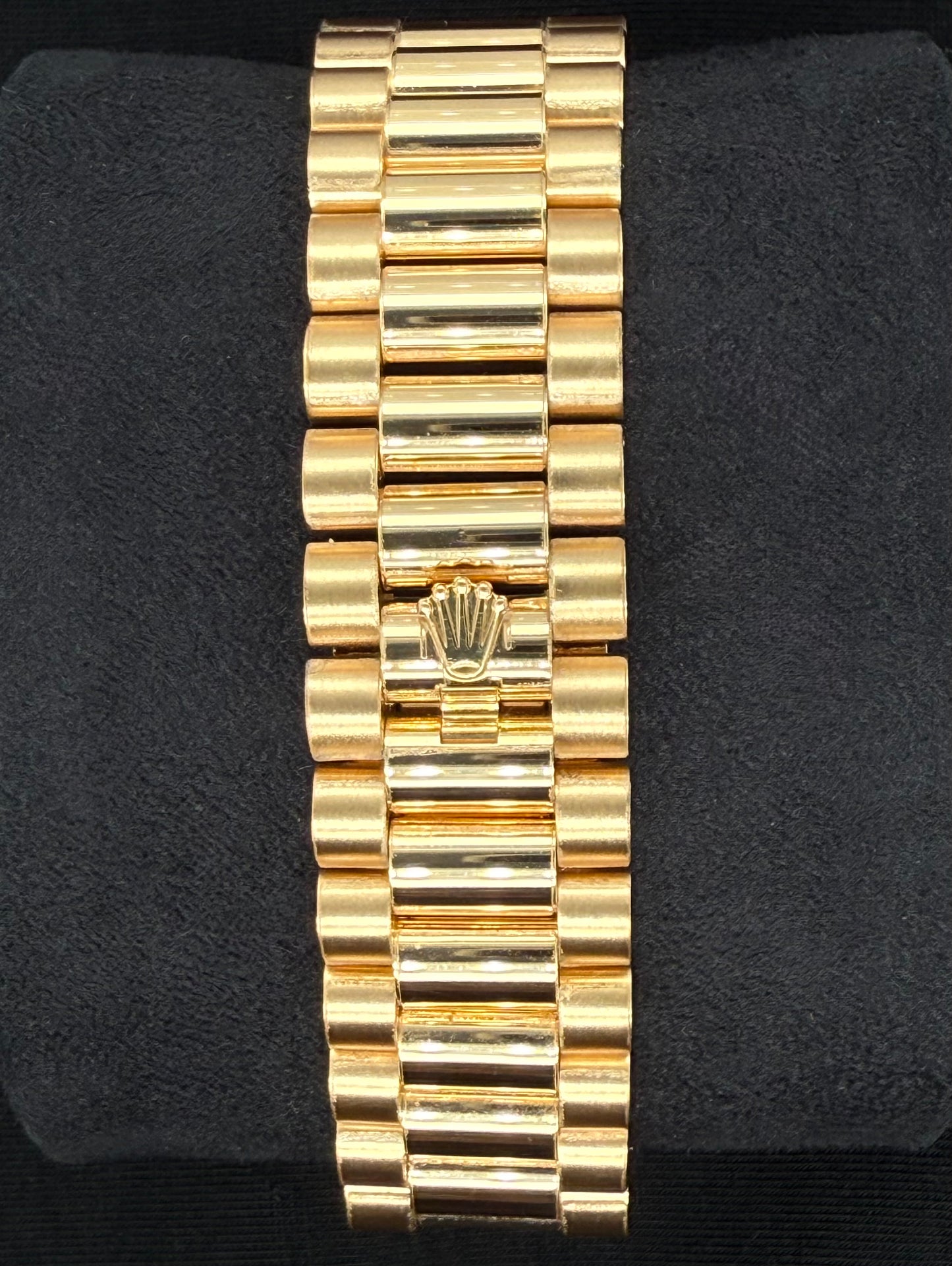 Rolex Day Date 40 18ct Yellow Gold ‘Money Green Dial’ Factory Diamond Bezel 228348TBR clasp