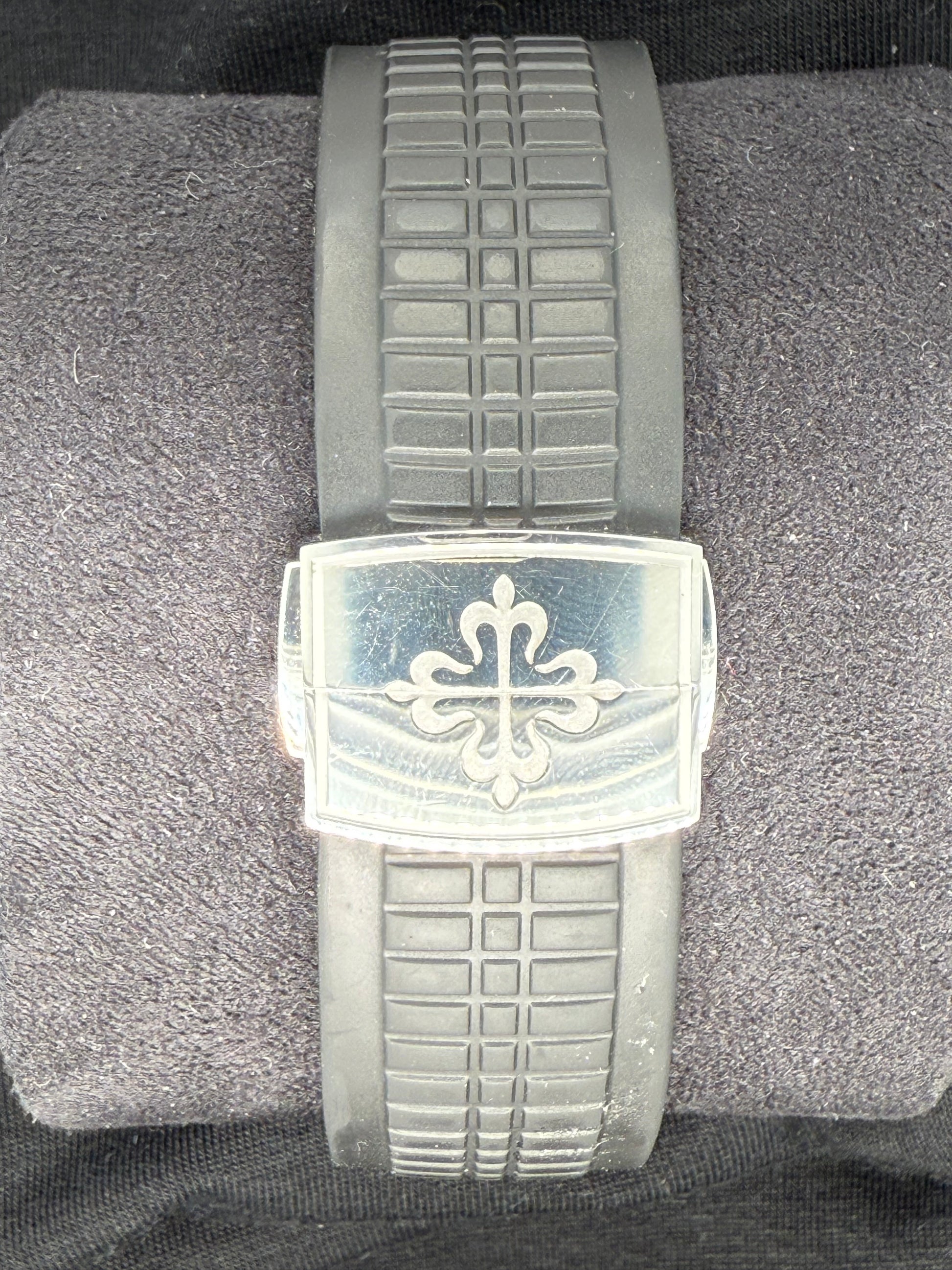 Patek Philippe Aquanaut Black Stainless Steel 5167A-001 clasp