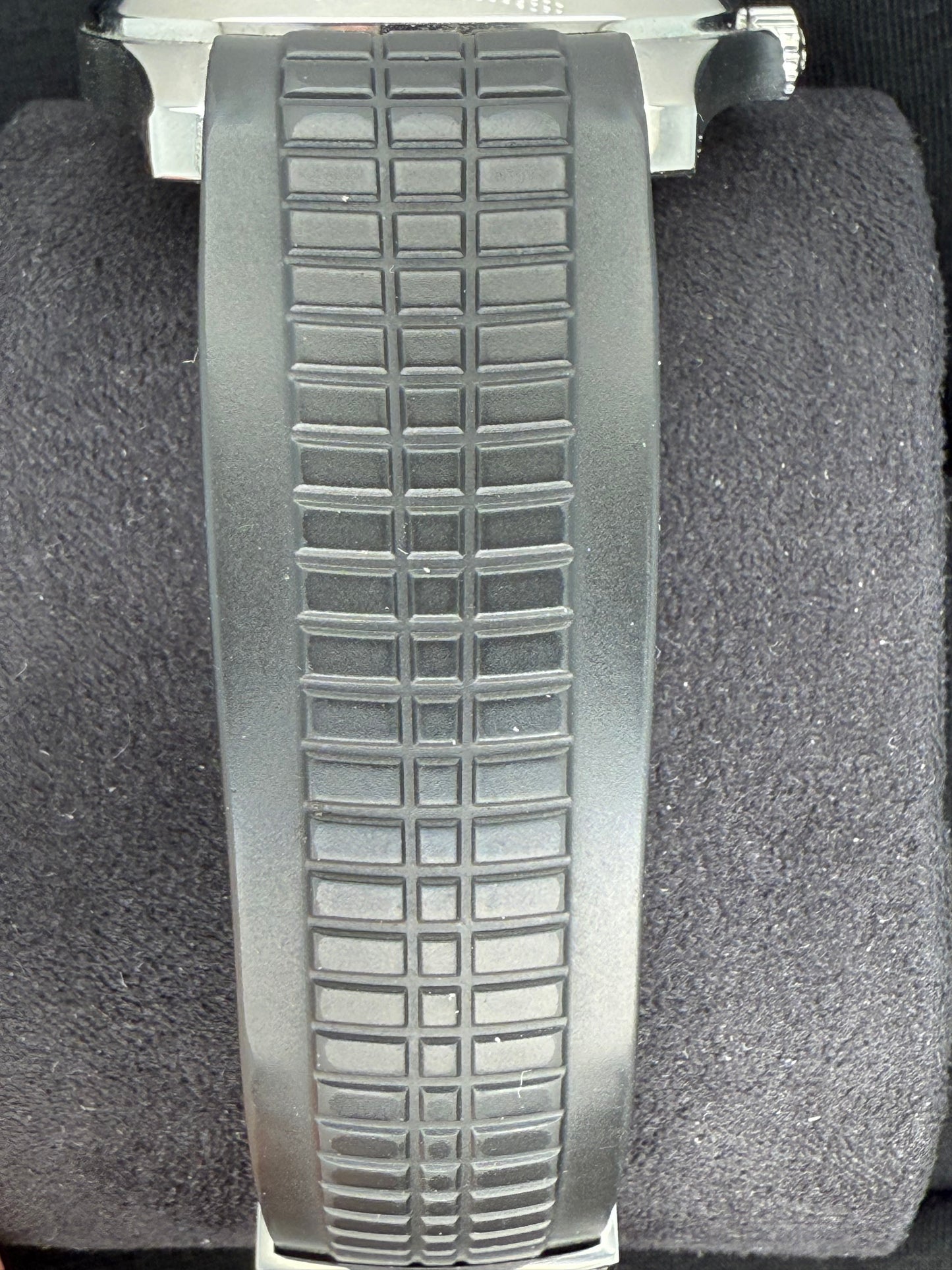 Patek Philippe Aquanaut Black Stainless Steel 5167A-001 bracelet
