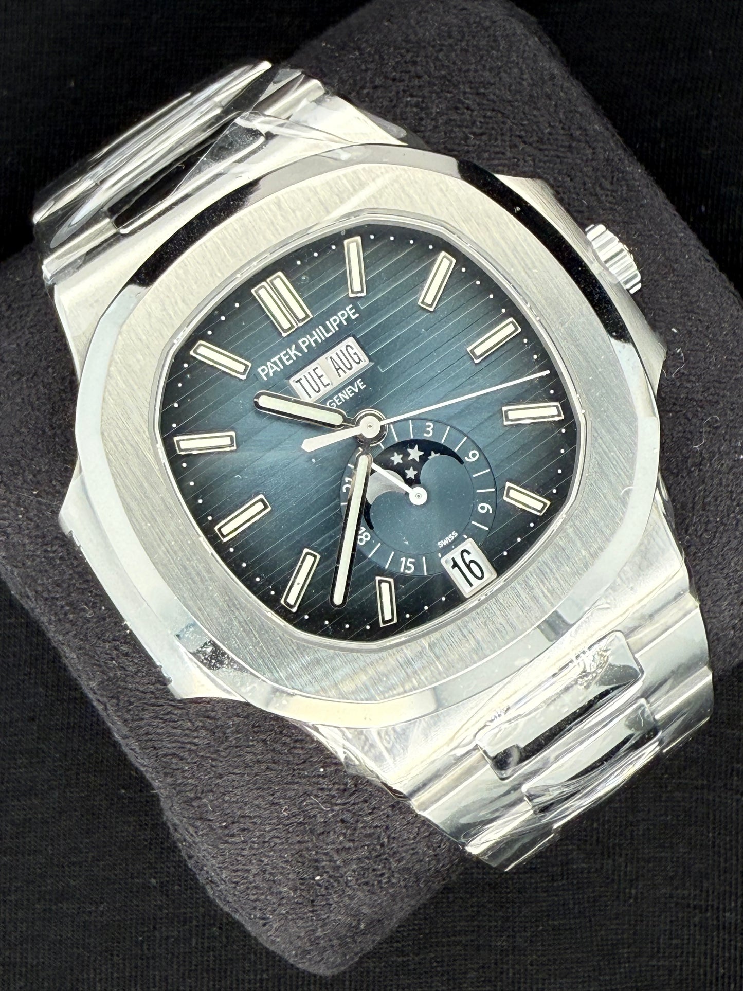 Patek Philippe Nautilus Annual Calendar Blue Dial Stainless Steel 5726/1A-014 front left