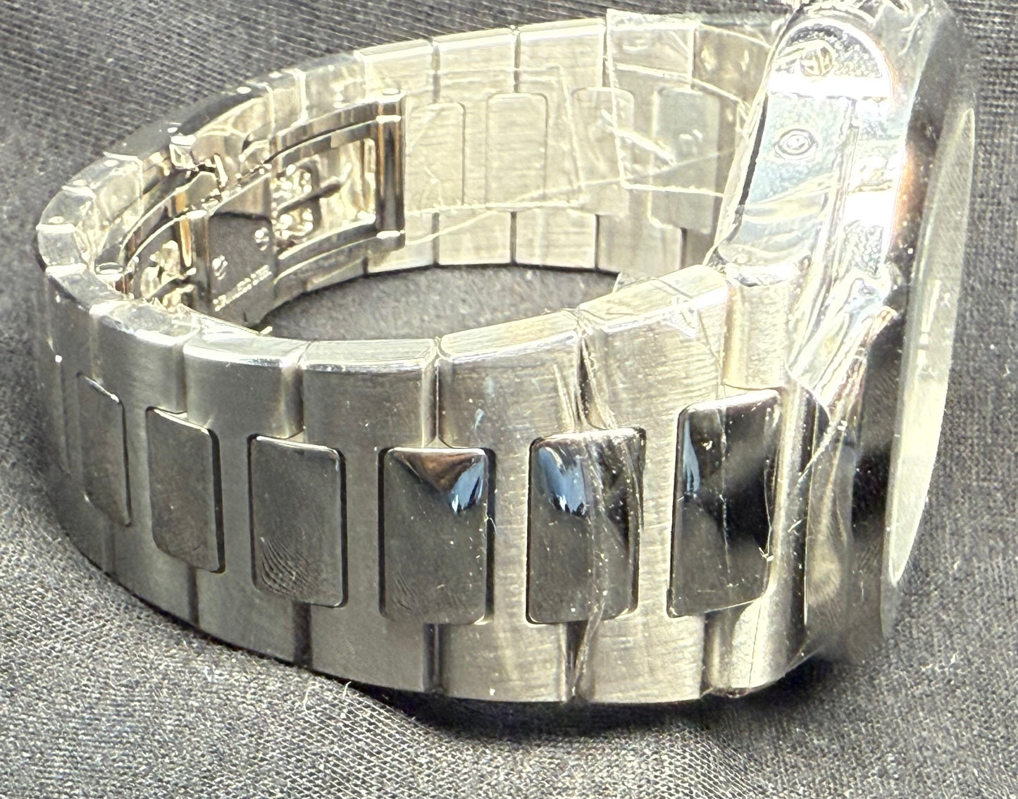 Patek Philippe Nautilus Annual Calendar Blue Dial Stainless Steel 5726/1A-014 bracelet right