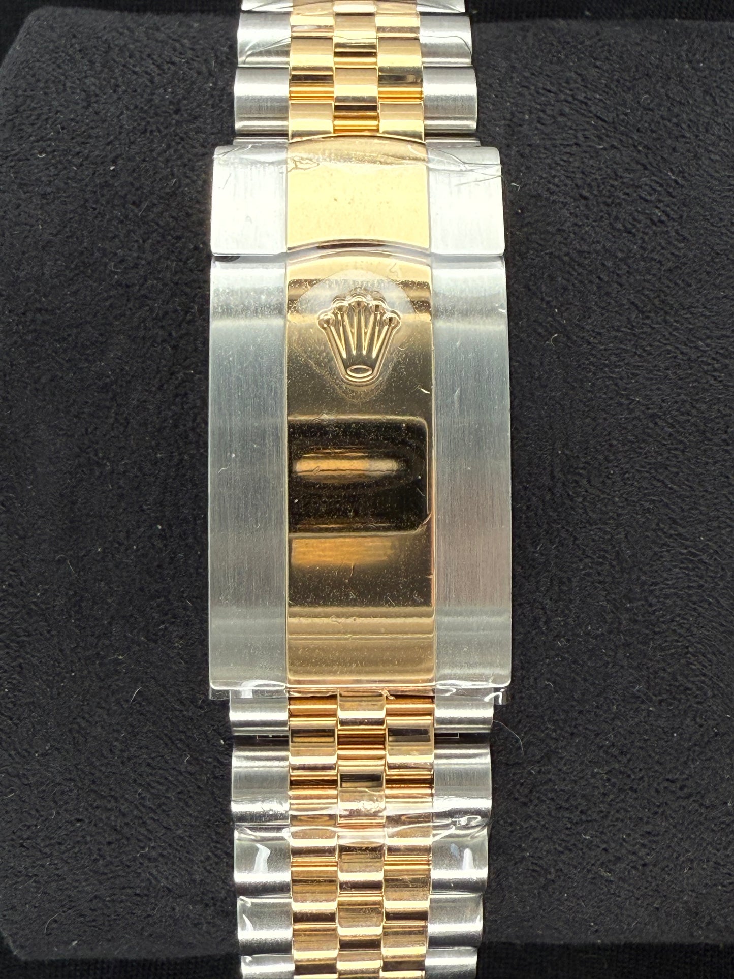 Rolex Sky-Dweller Two Tone Yellow Gold Black Dial 336933 clasp