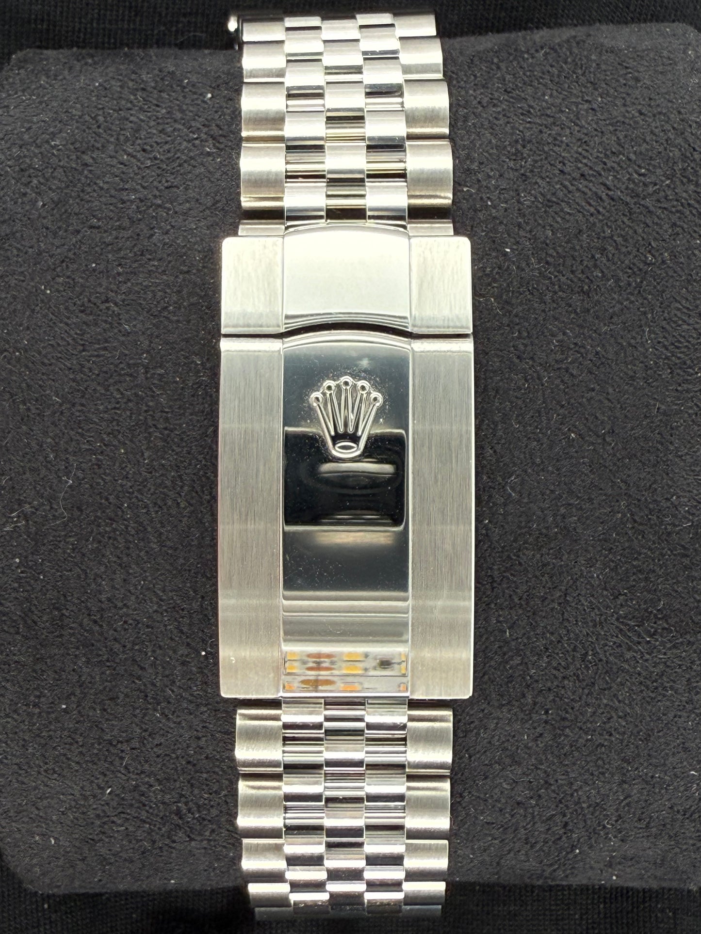 Rolex Datejust 41 Green Motif Dial Fluted Bezel Jubilee Stainless Steel 126334 clasp