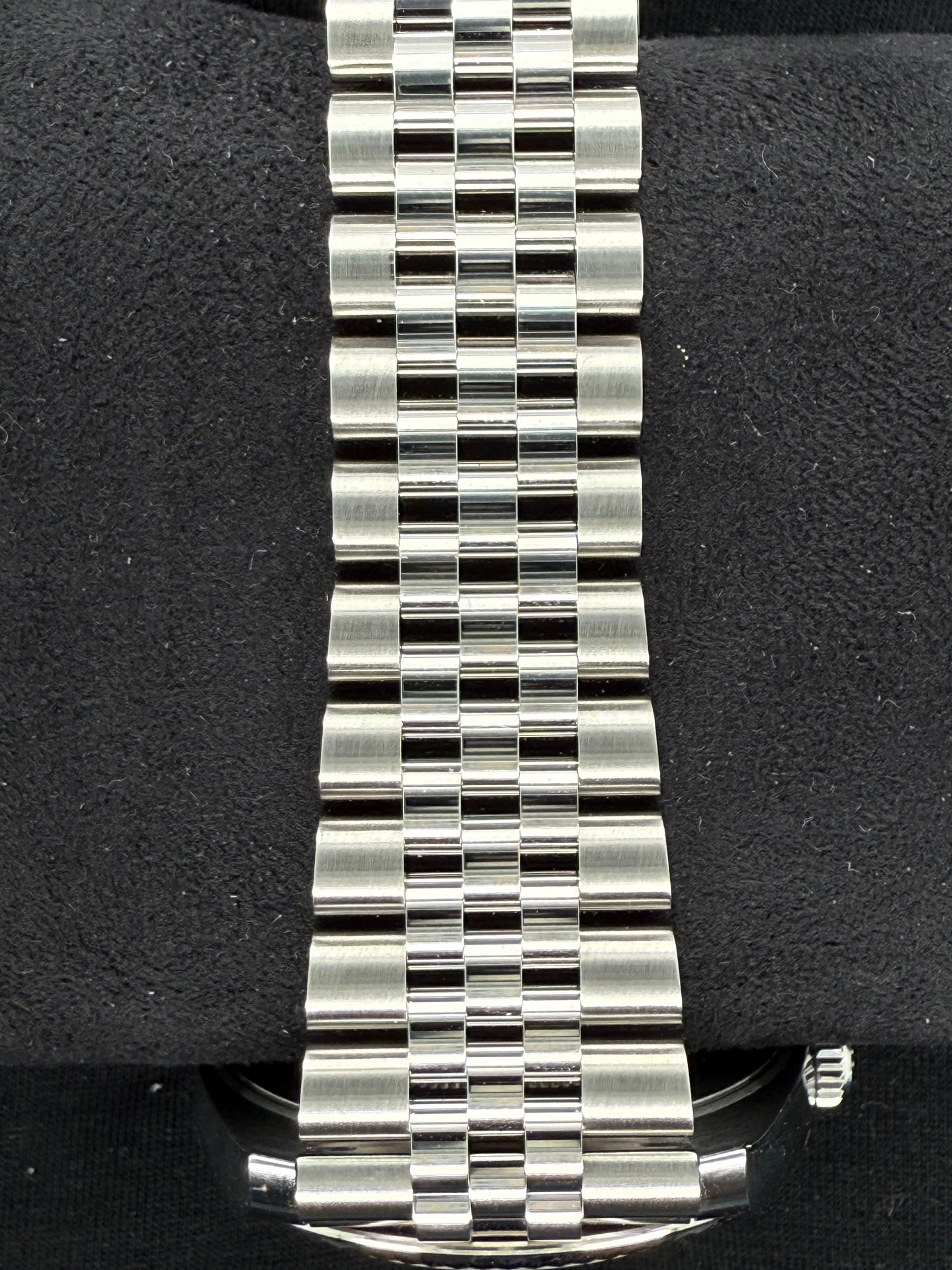 Rolex Datejust 41 Green Motif Dial Fluted Bezel Jubilee Stainless Steel 126334 bracelet