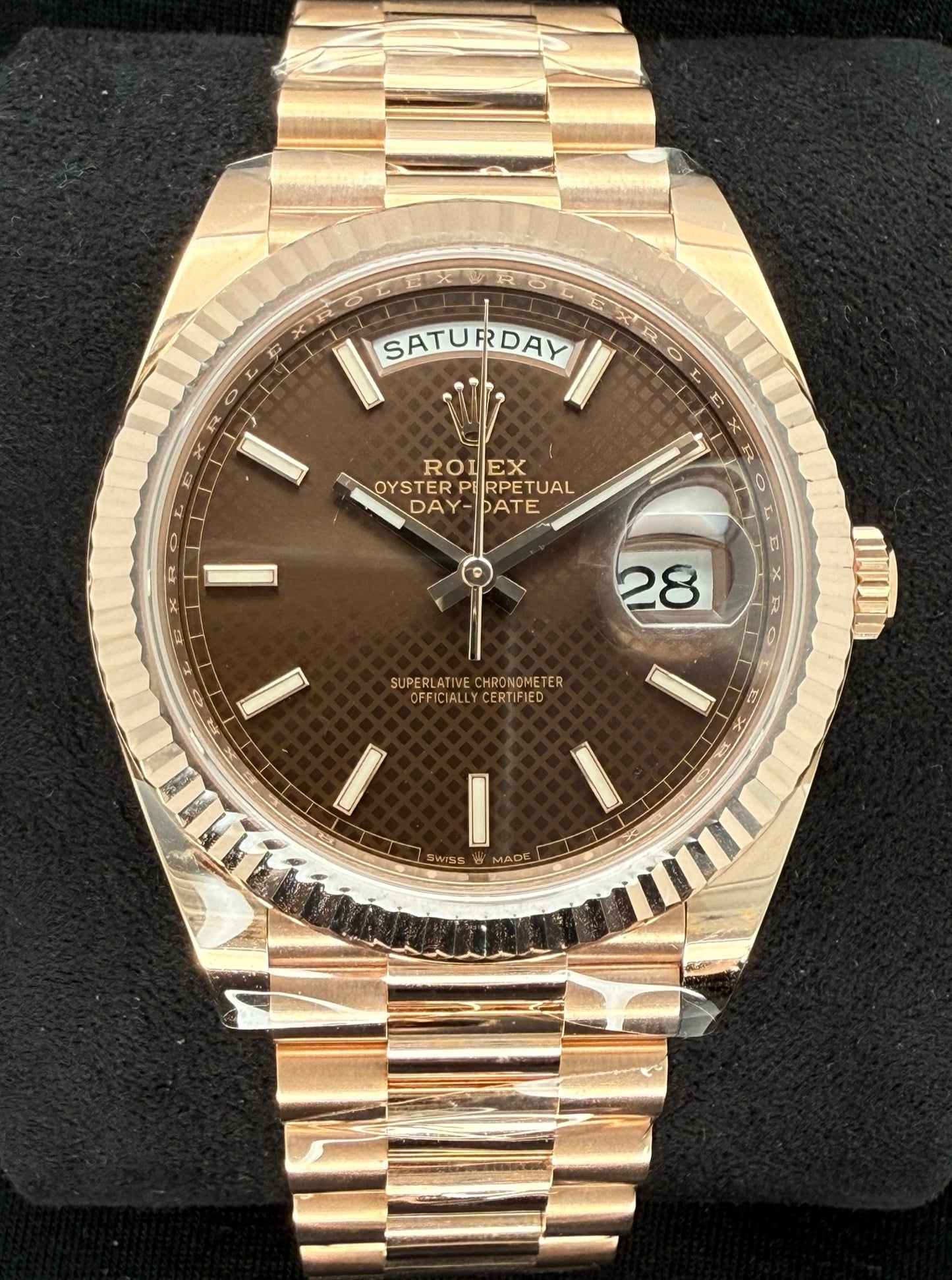 Rolex Day-Date 40 Everose Gold Chocolate Motif Brown Dial 228235 front