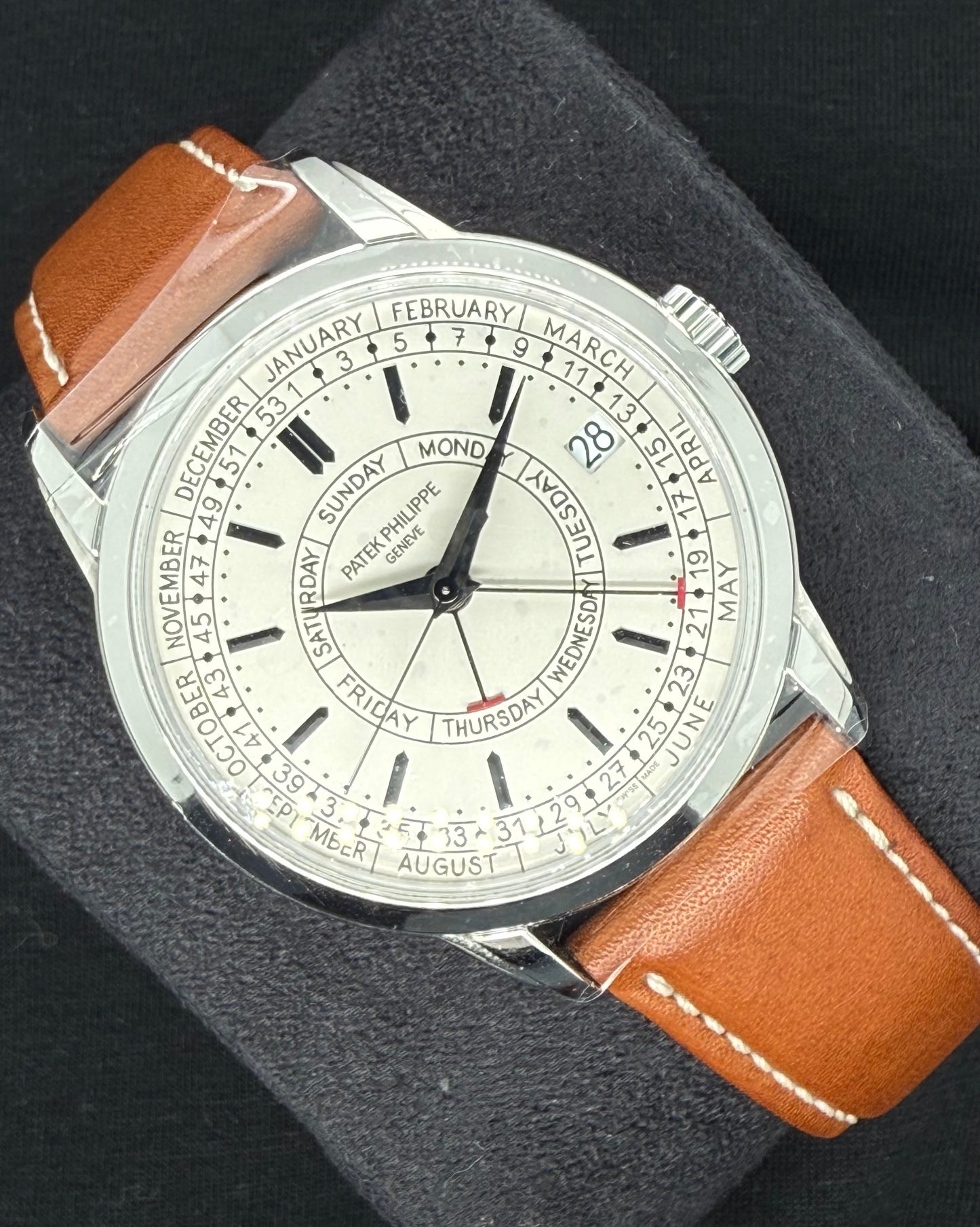 Patek Philippe Calatrava Weekly Calendar Silver Dial 5212A-001 | 2024 | 40mm