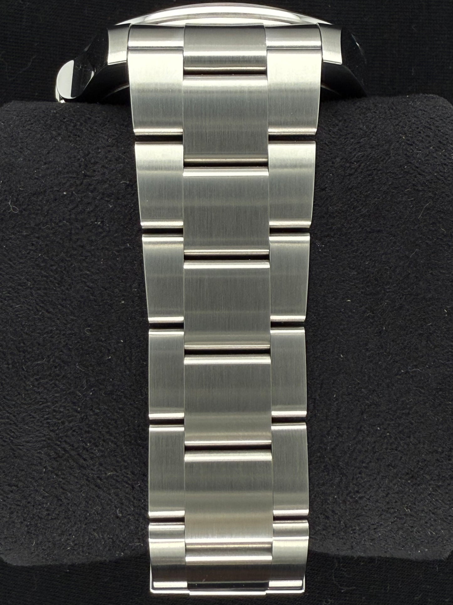 Rolex Explorer II Black Dial Oyster Stainless Steel 226570 bracelet