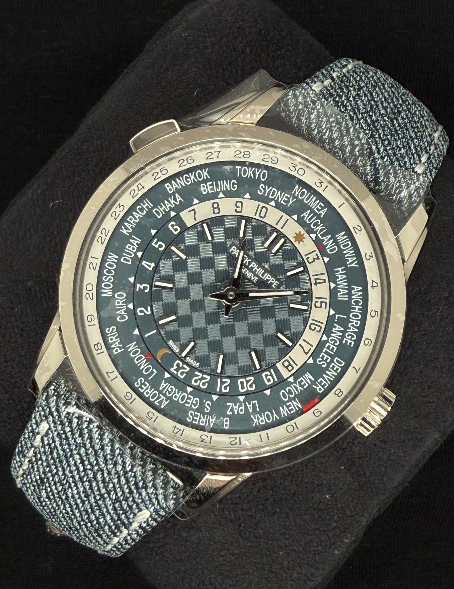 Patek Philippe Complications Opaline Blue-Gray 18ct White Gold 5330G-001 | 2025 | 40mm
