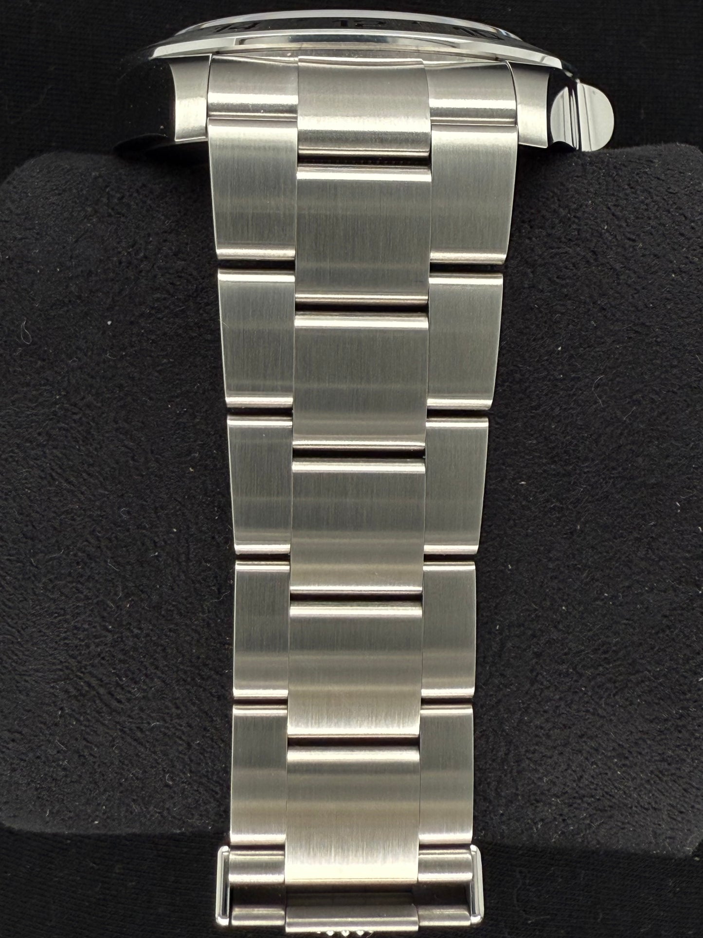 Rolex Explorer II Black Dial Oyster Stainless Steel 226570 bracelet 2