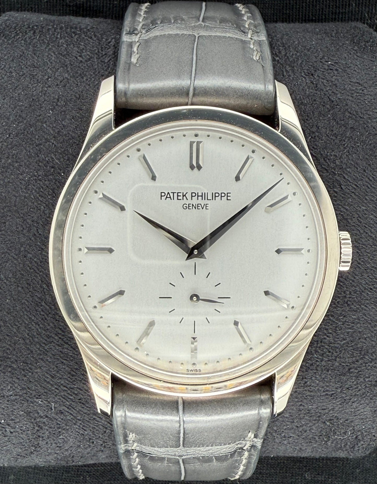 Patek Philippe Calatrava White Gold Manual Wind 5196G-001 front