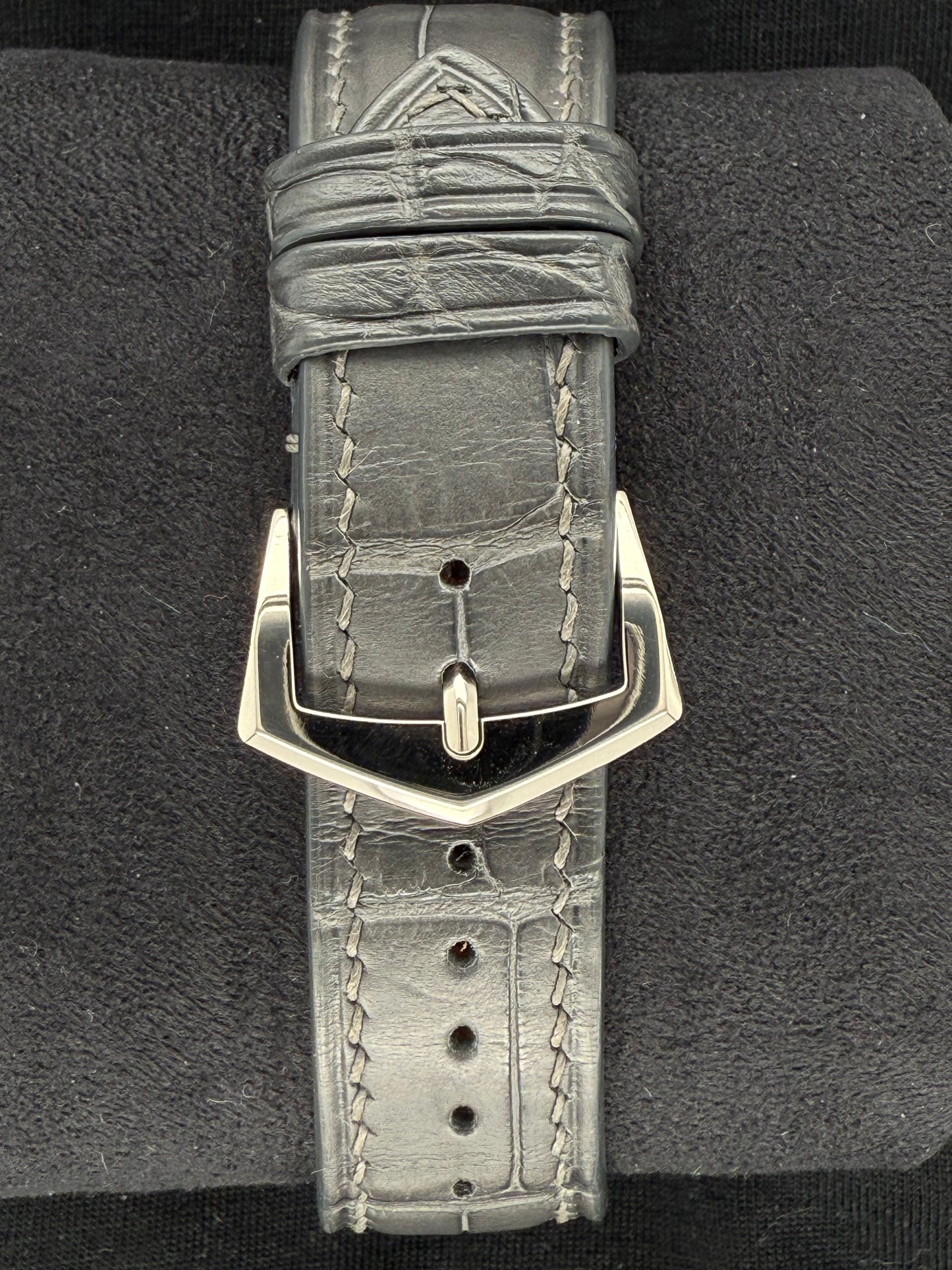 Patek Philippe Calatrava White Gold Manual Wind 5196G-001 clasp